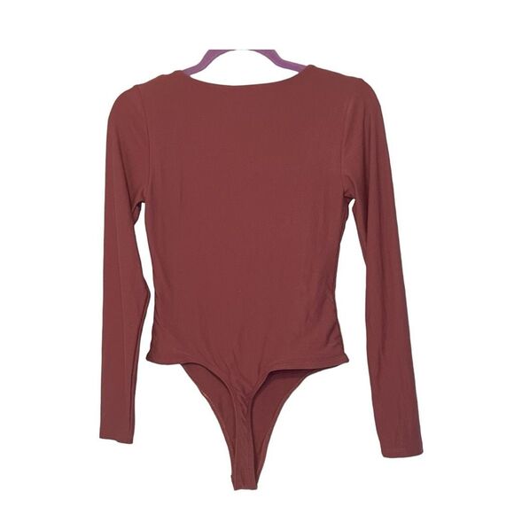 Olive & Oak Long Sleeve Bodysuit Maroon Soft Knit Scoop Neck S - Picture 2 of 5